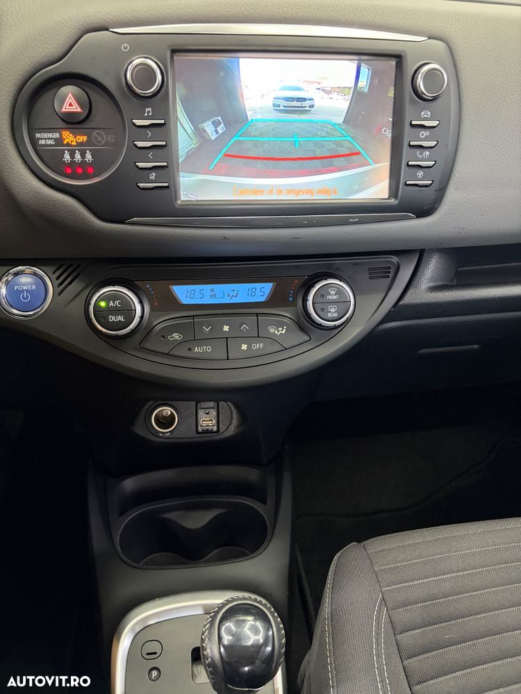 Toyota Yaris 1.5 VVT-i HSD Dynamic - 19