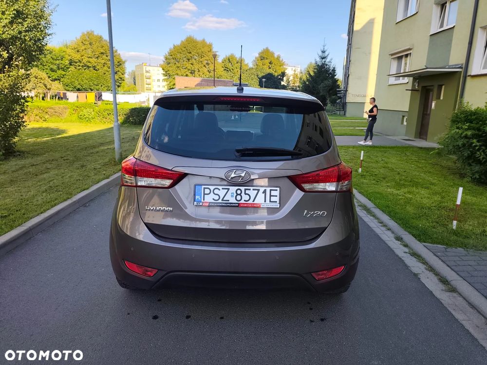 Hyundai ix20 1.4 Premium - 6