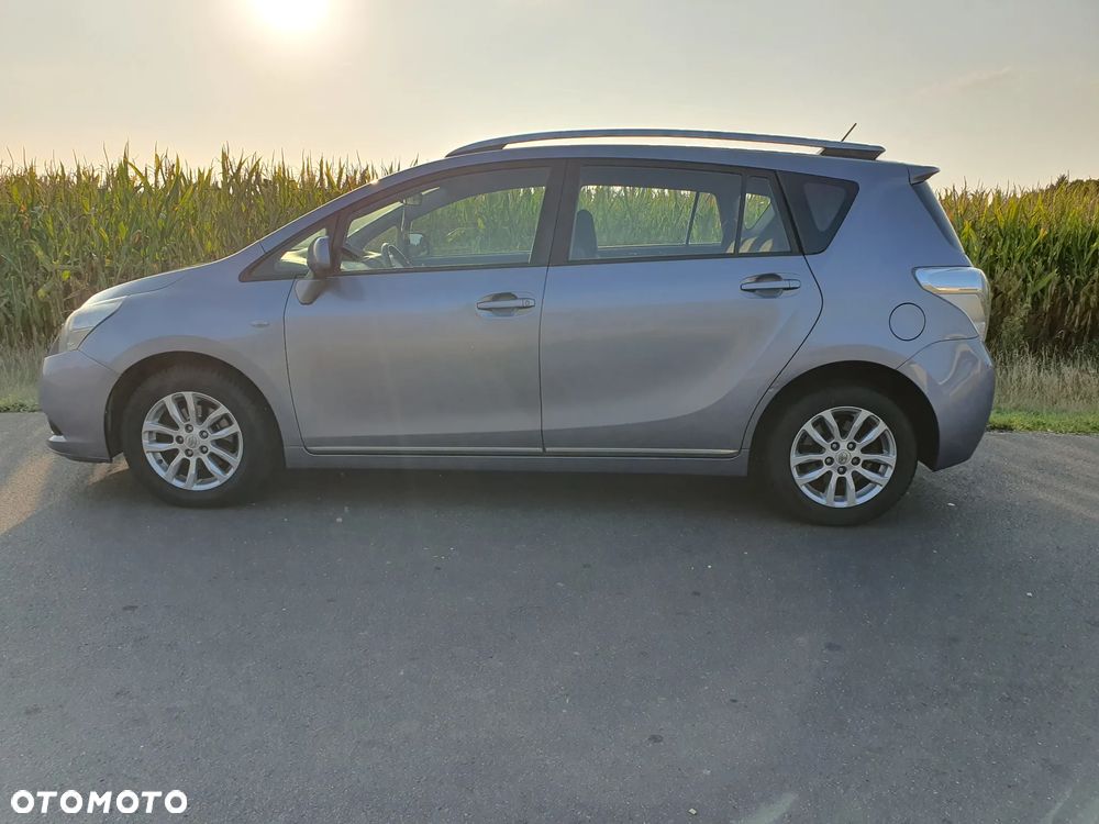 Toyota Verso - 7