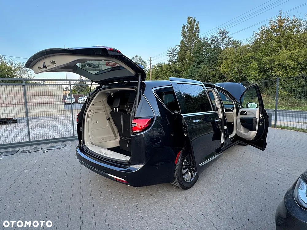 Chrysler Pacifica - 14