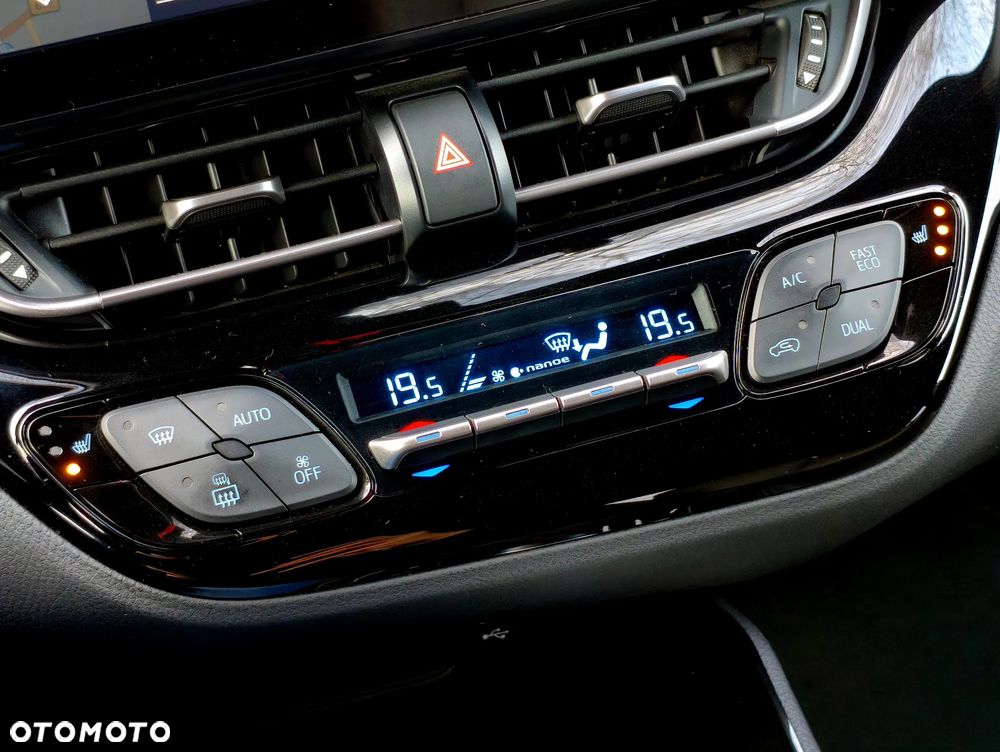 Toyota C-HR Style Selection - 15