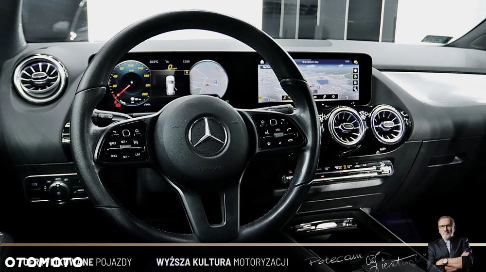 Mercedes-Benz GLA 200 - 16