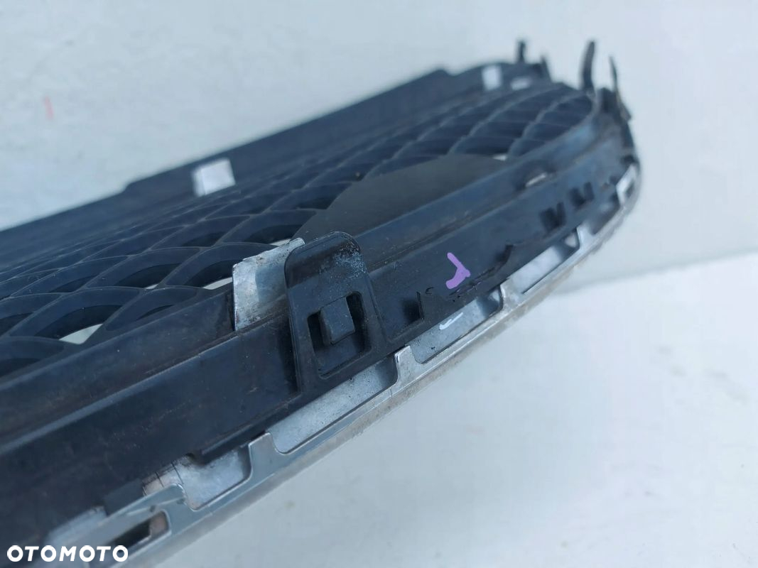 Mercedes-Benz E klasa coupe Lift C207 W207 Grill Atrapa Distronic - 13