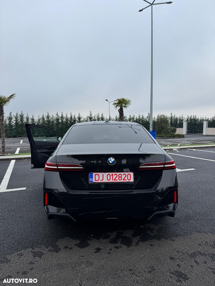 BMW Seria 5 520i AT MHEV - 5