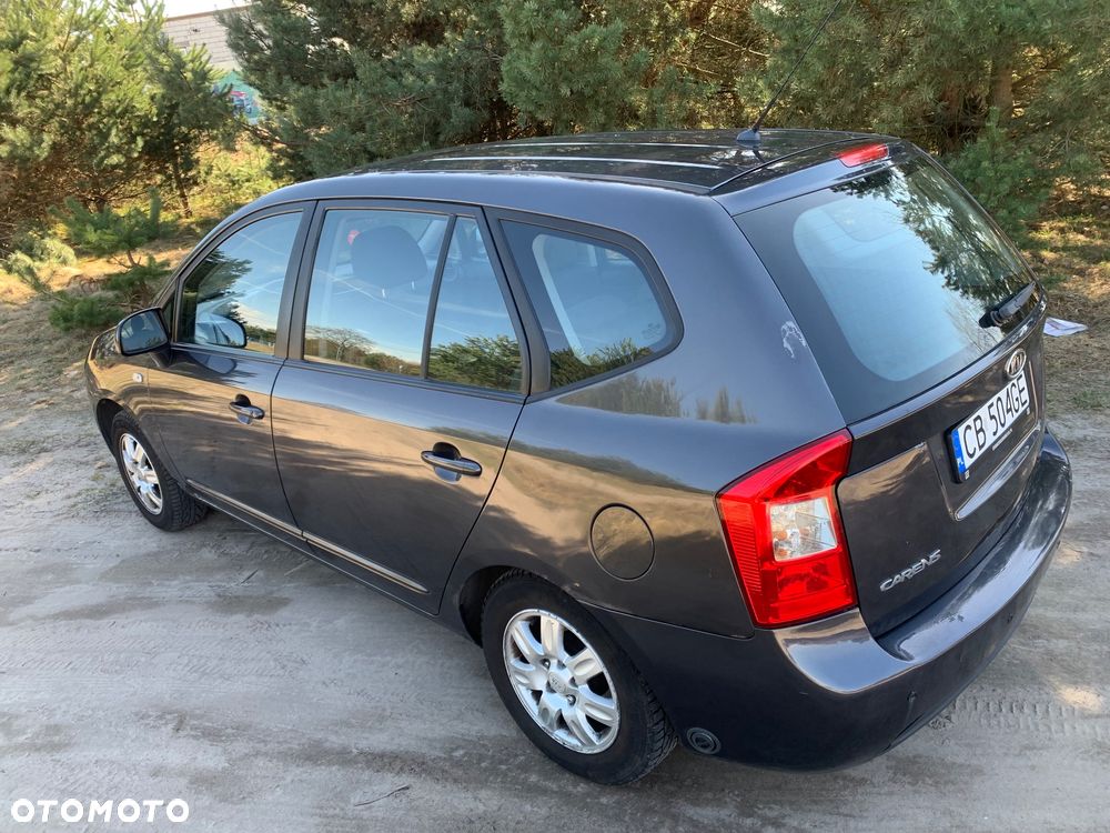 Kia Carens 2.0 CVVT LX - 8