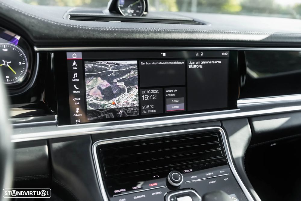 Porsche Panamera Sport Turismo 4 E-Hybrid - 21