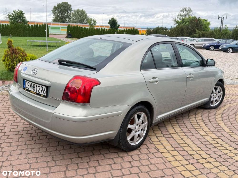 Toyota Avensis - 5