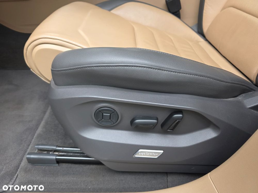 Volkswagen Touareg 3.0 V6 TDI SCR 4Mot Elegance - 20