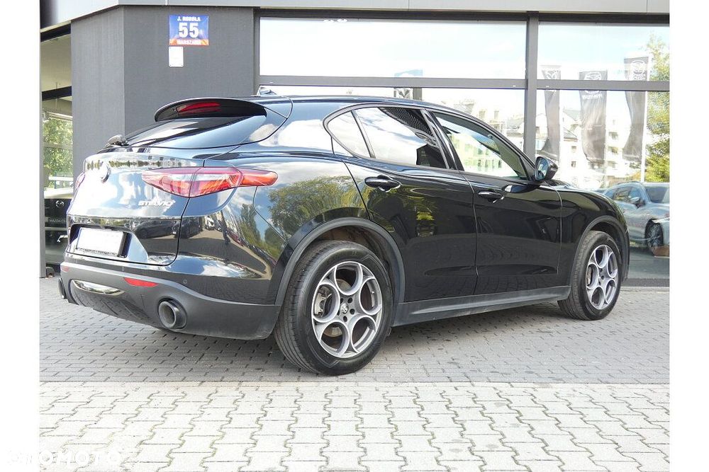 Alfa Romeo Stelvio 2.0 Turbo Sprint Q4 - 6