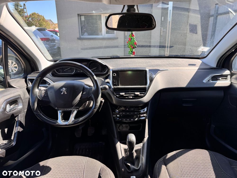 Peugeot 208 82 VTI Allure - 11