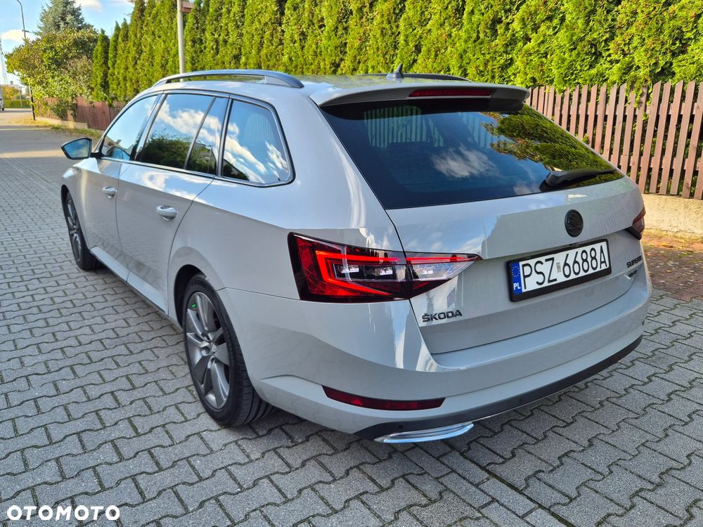 Skoda Superb 2.0 TDI 4x4 Sportline DSG - 9