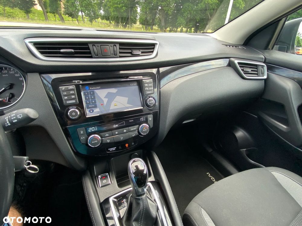 Nissan Qashqai 1.2 DIG-T Xtronic TEKNA+ - 21