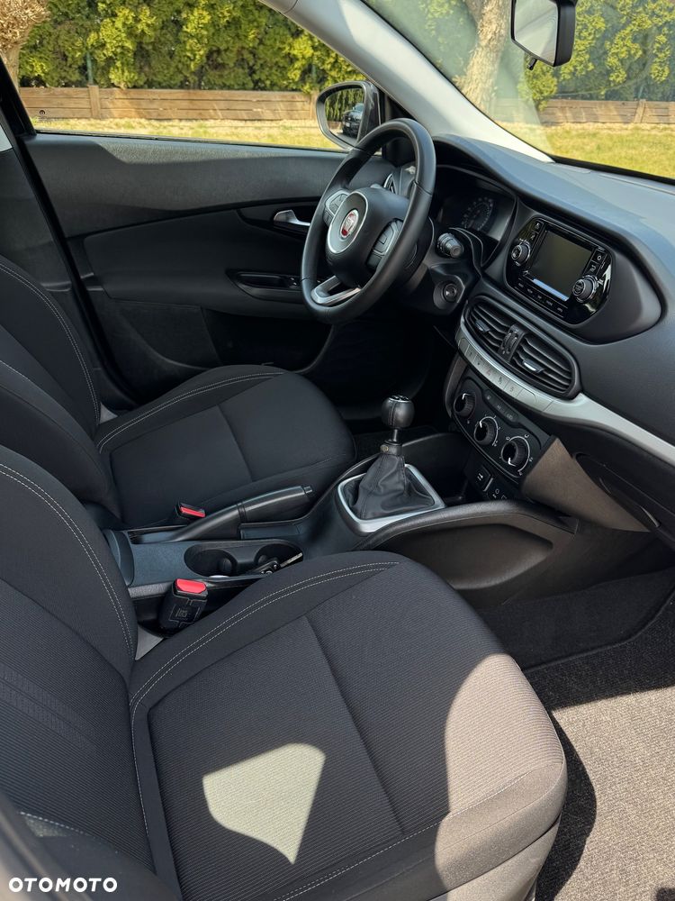 Fiat Tipo 1.4 T-Jet 16v Easy - 9