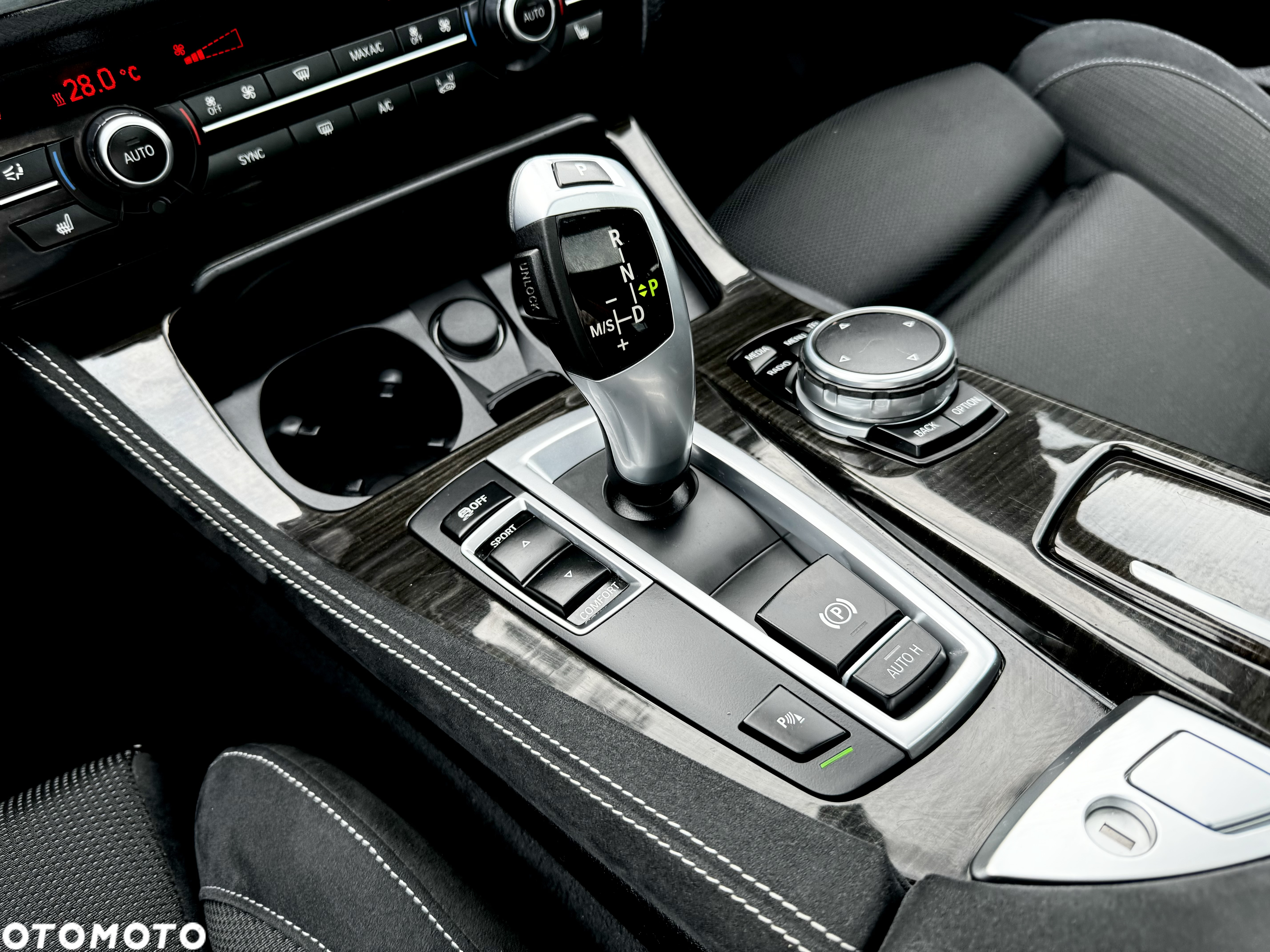 BMW Seria 5 520d Touring M Sport Edition - 37