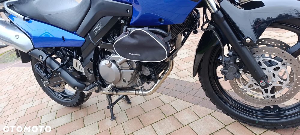 Suzuki V-STROM - 30