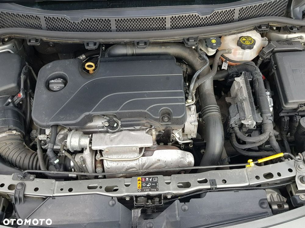 Opel Astra 1.4 Turbo Dynamic - 18