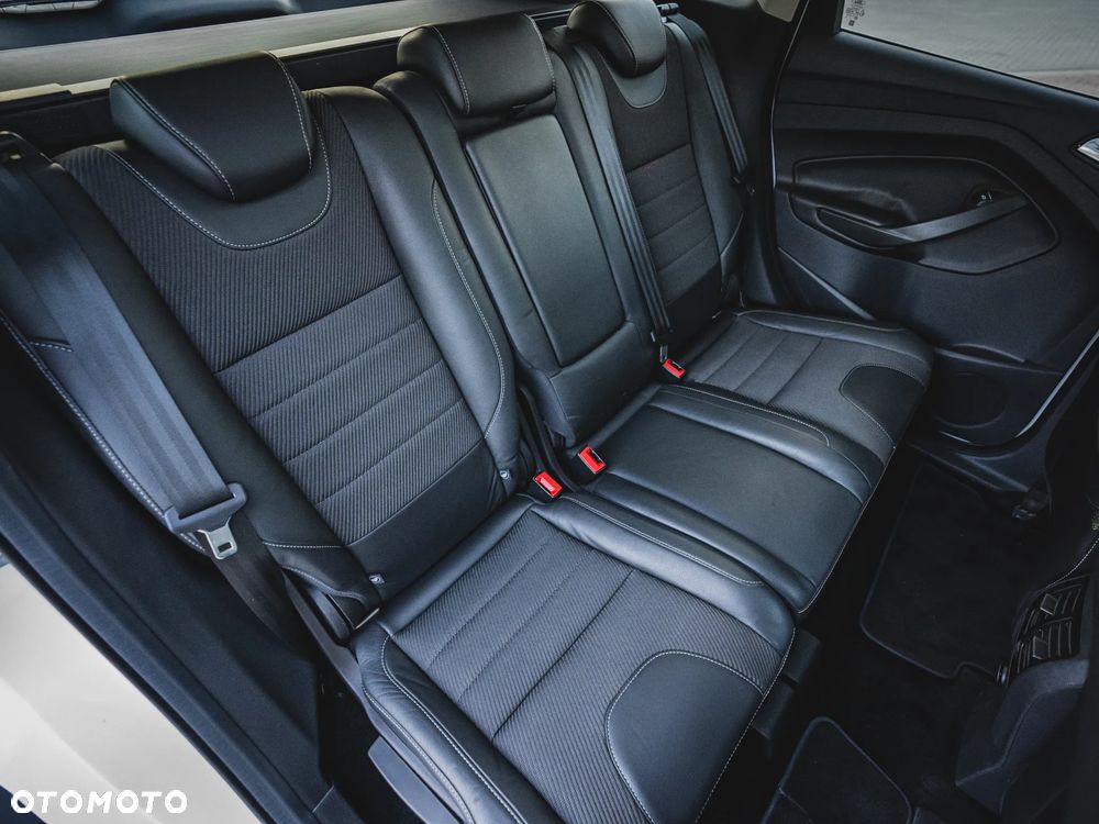 Ford Kuga 2.0 TDCi AWD Titanium - 32