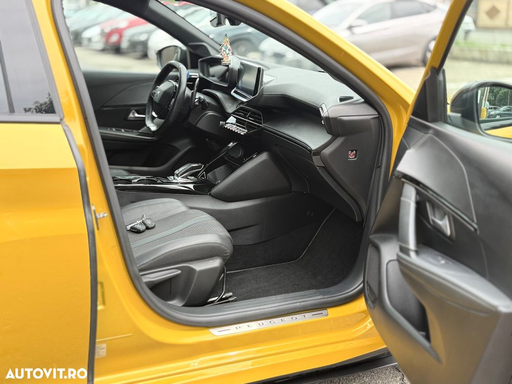 Peugeot 208 PureTech 130 EAT8 GT Pack - 25