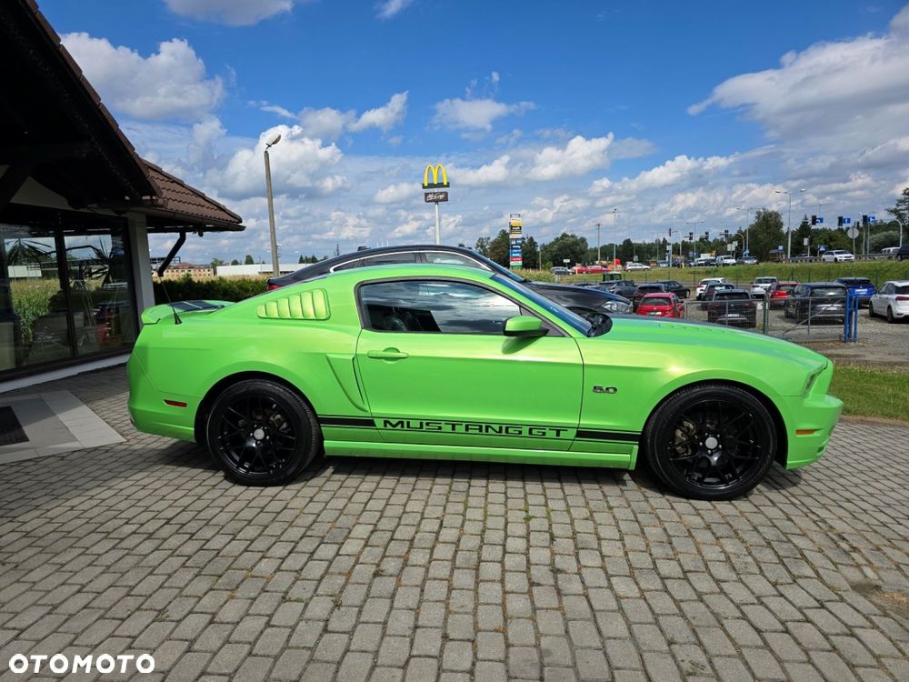 Ford Mustang - 14