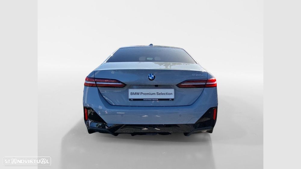 BMW 520 d Pack Desportivo M - 8