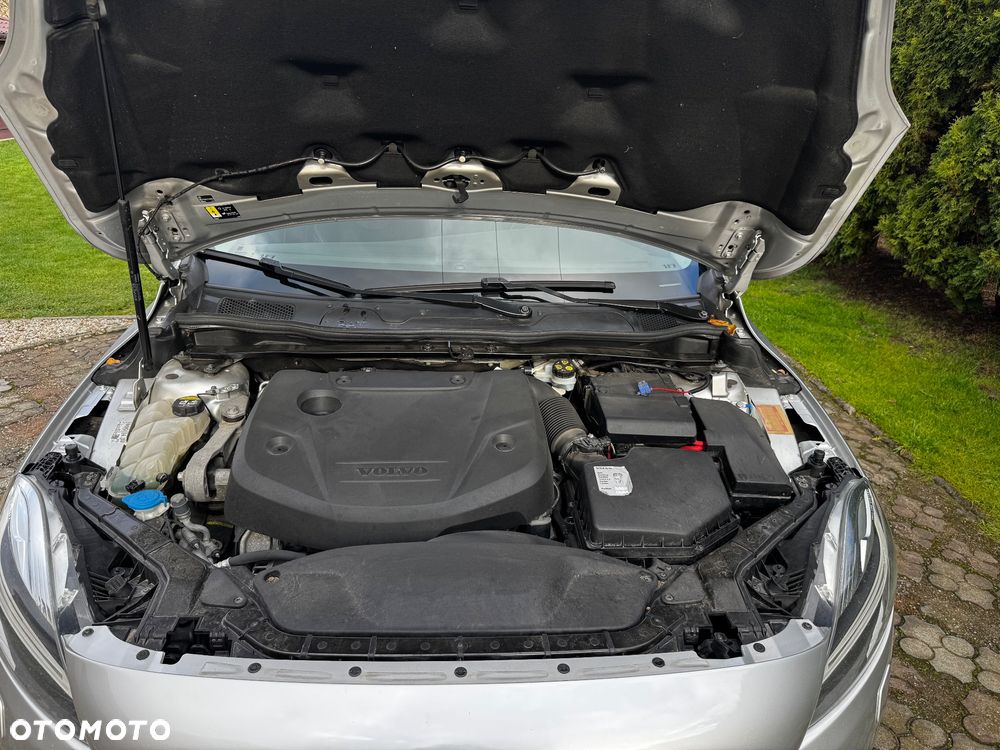 Volvo V40 D3 Geartronic Momentum - 4