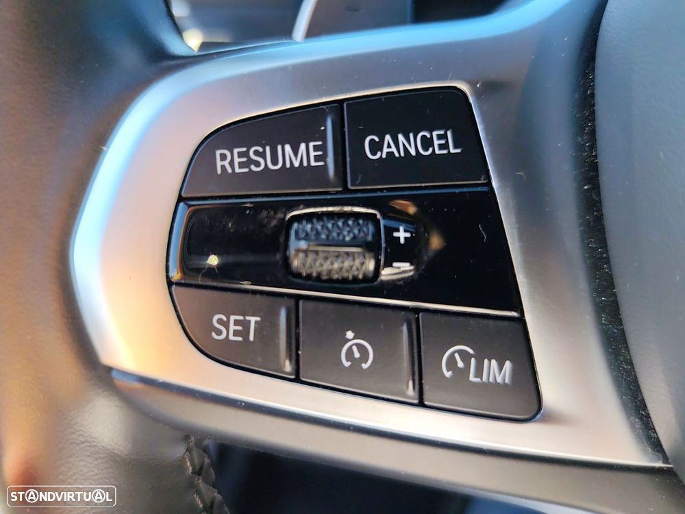 BMW 320 d Pack Desportivo M Auto - 18