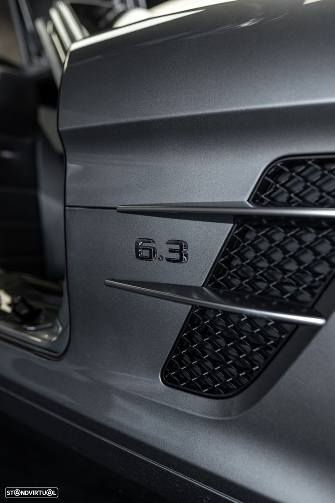 Mercedes-Benz SLS 63 AMG - 11