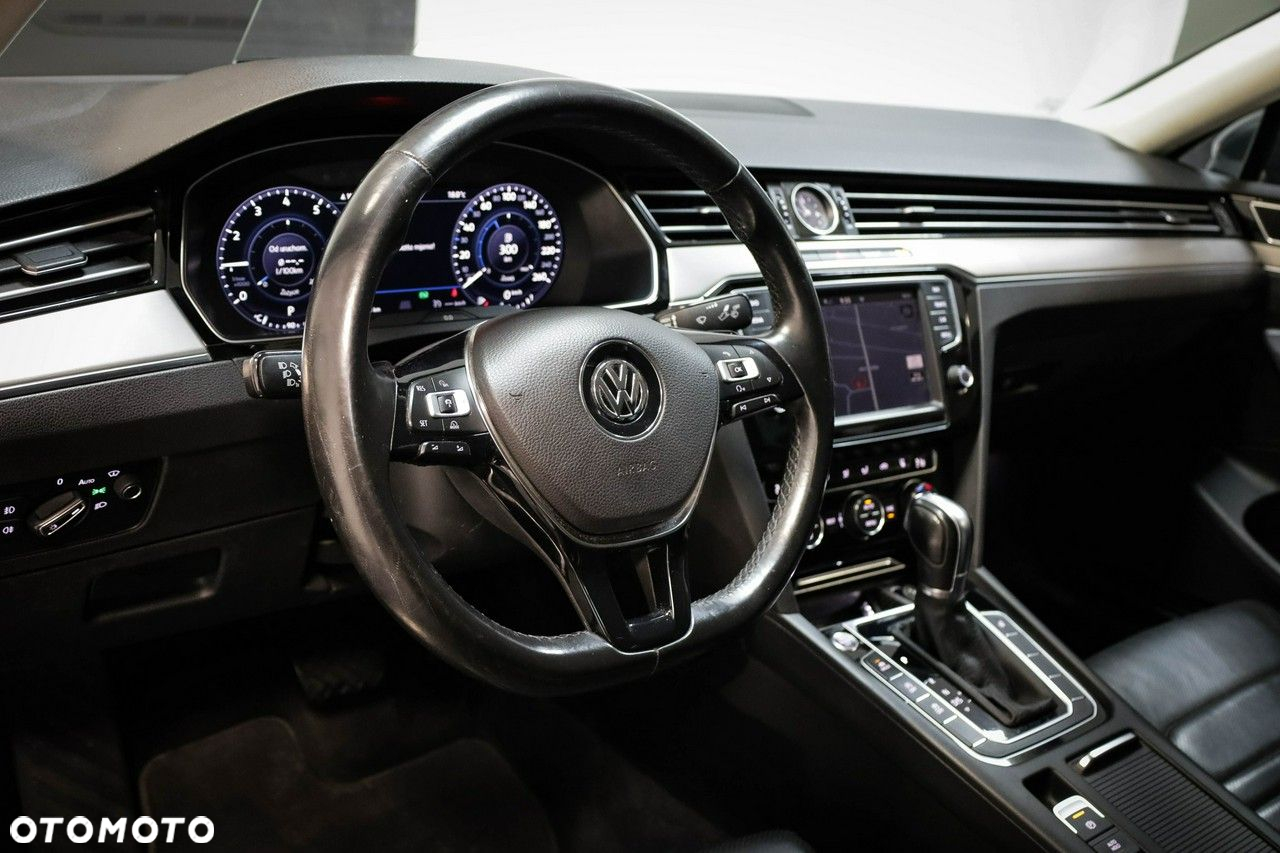 Volkswagen Passat - 14