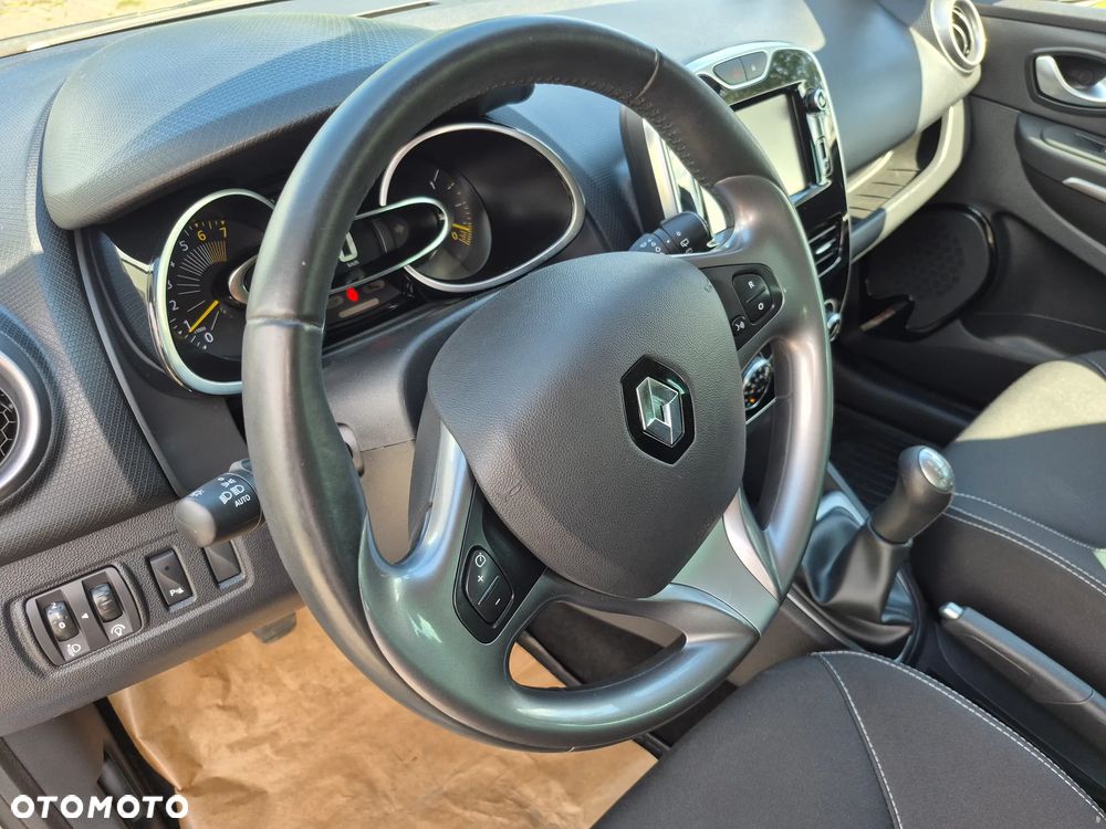 Renault Clio 1.2 16V Limited - 21