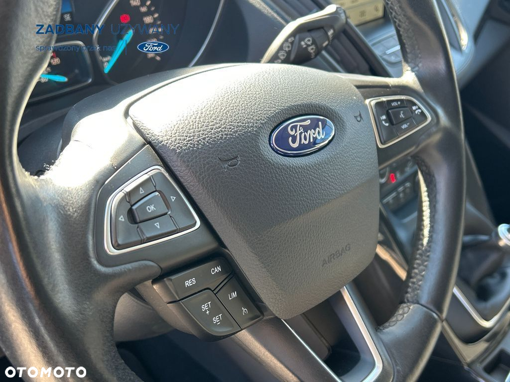 Ford Kuga 1.5 EcoBoost 2x4 Titanium - 10