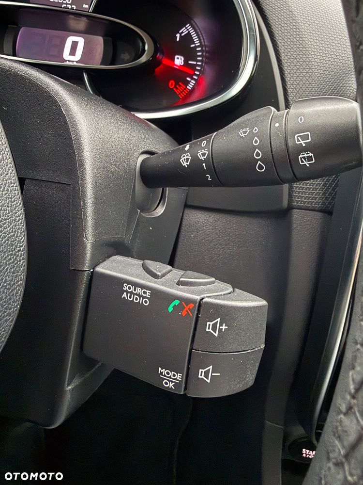 Renault Clio 1.2 16V 75 LIMITED 2018 - 23