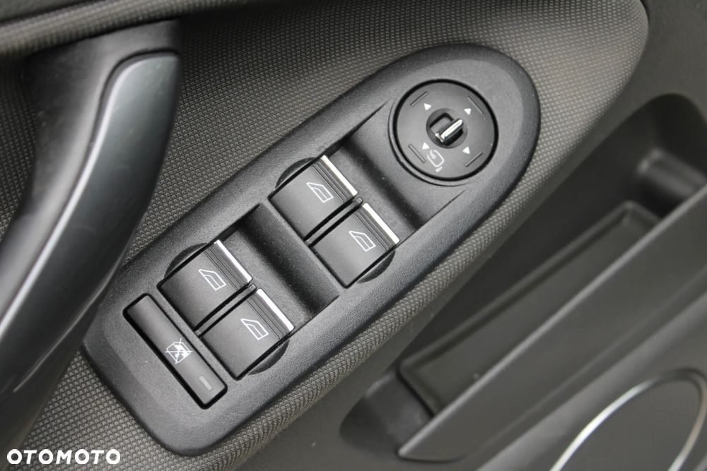 Ford Kuga - 19