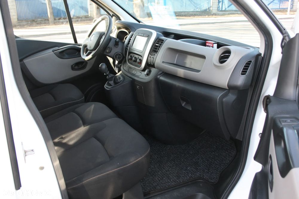 Renault TRAFIC - 28