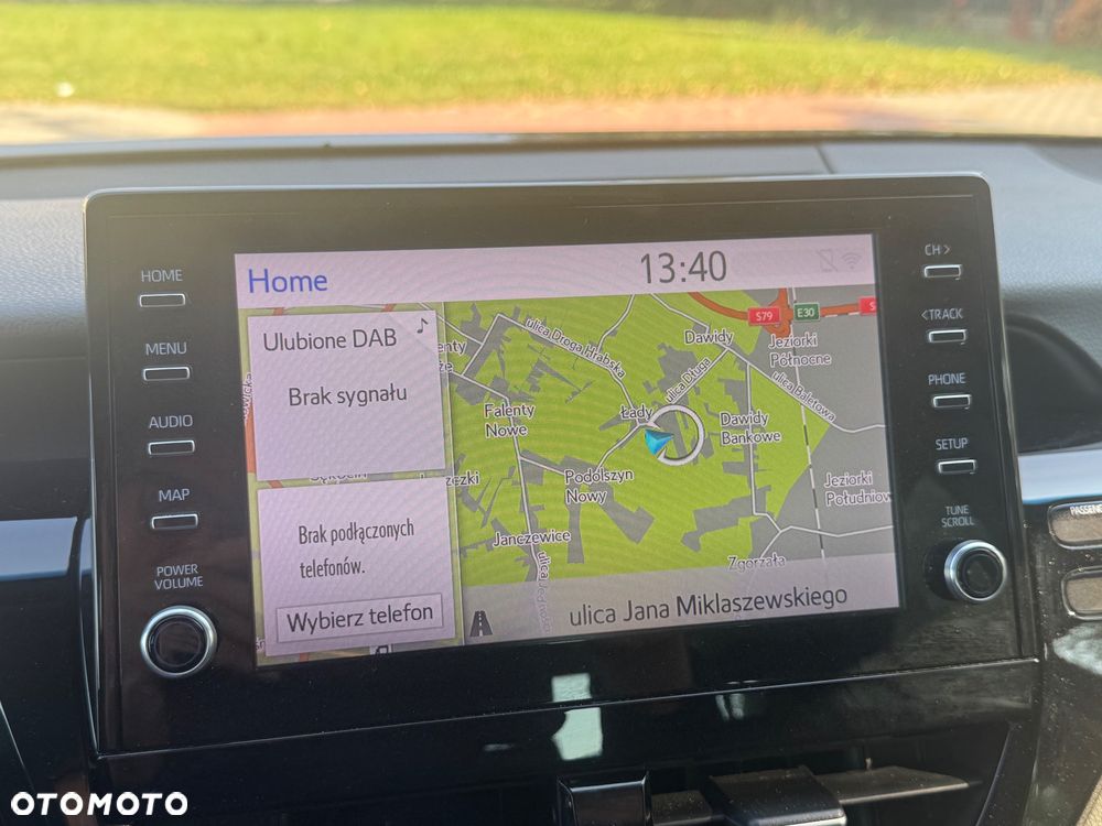 Toyota Camry 2.5 Hybrid Executive CVT - 28