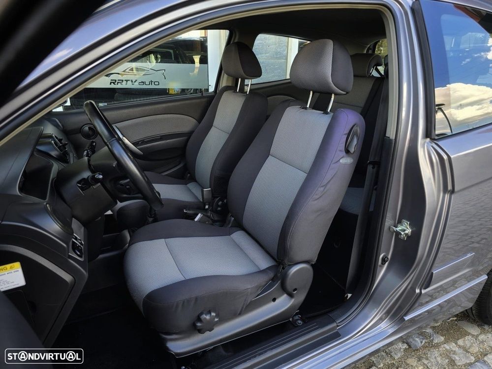 Chevrolet Aveo 1.2 L - 8