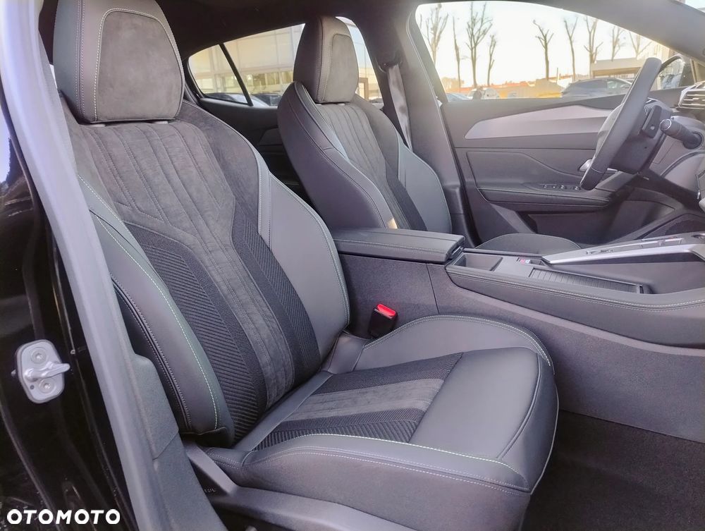 Peugeot 408 1.2 PureTech mHEV GT Exclusive S&S e-DSC6 - 31