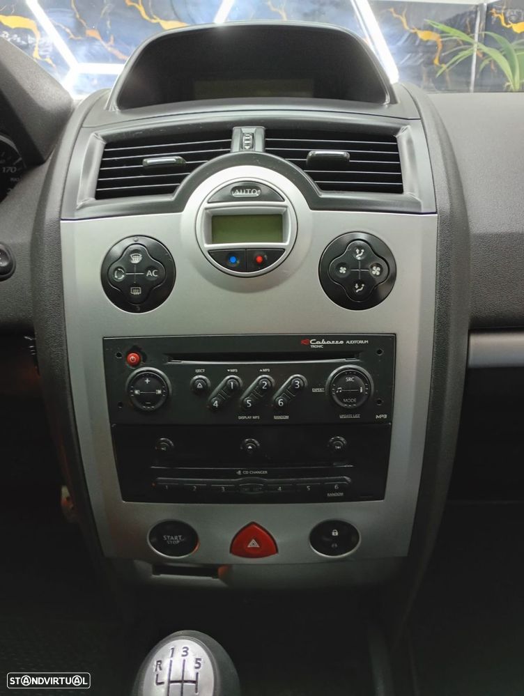 Renault Mégane Break 1.5 dCi Privilège Luxe - 21