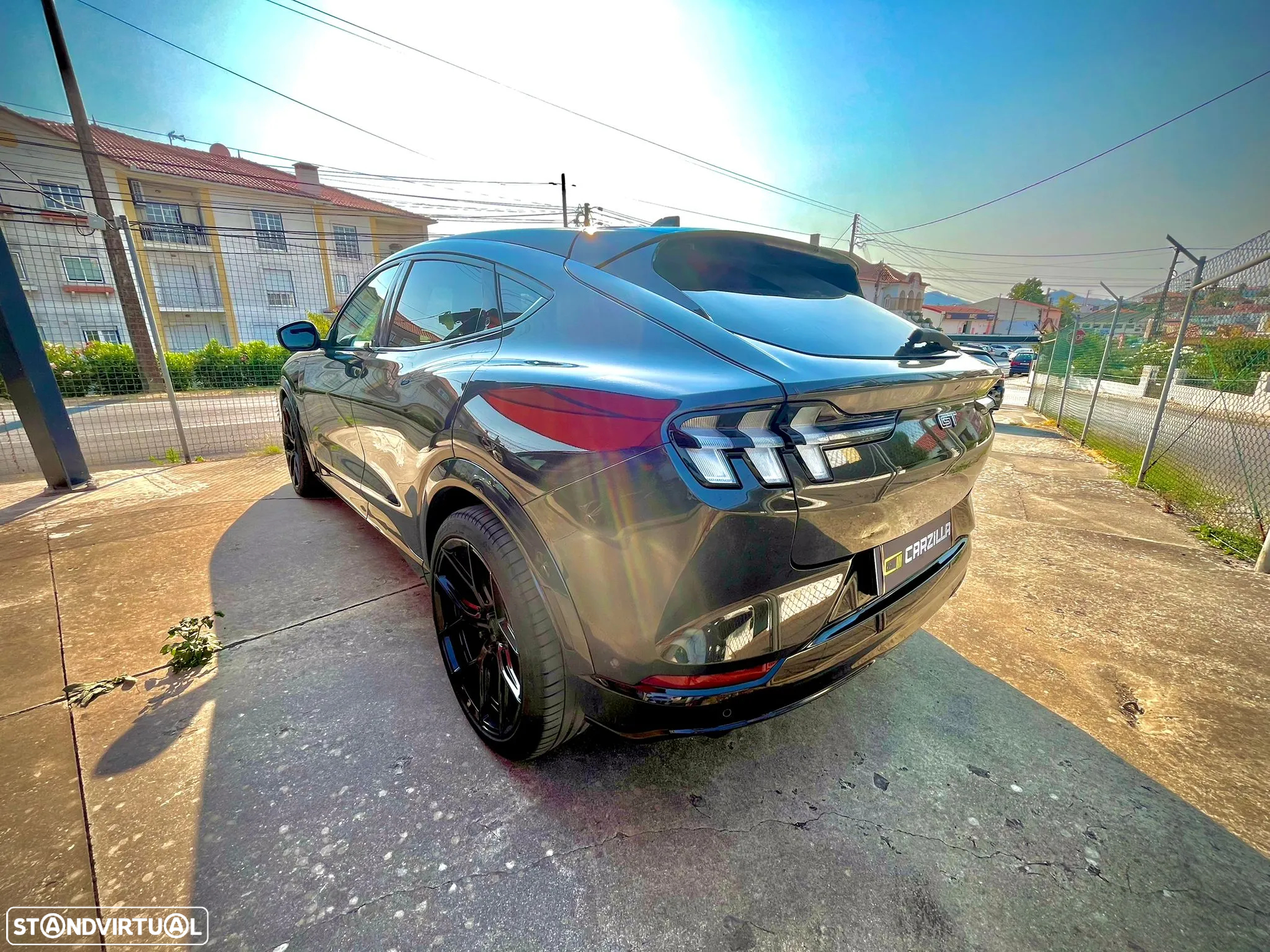 Ford Mustang Mach-E GT AWD - 4