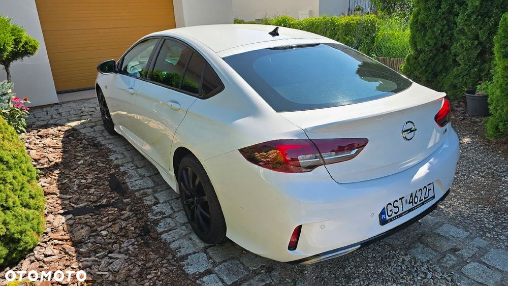 Opel Insignia 2.0 T 4x4 GSi + S&S - 9