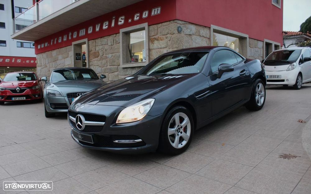 Mercedes-Benz SLK 200 (BlueEFFICIENCY) 7G-TRONIC - 23