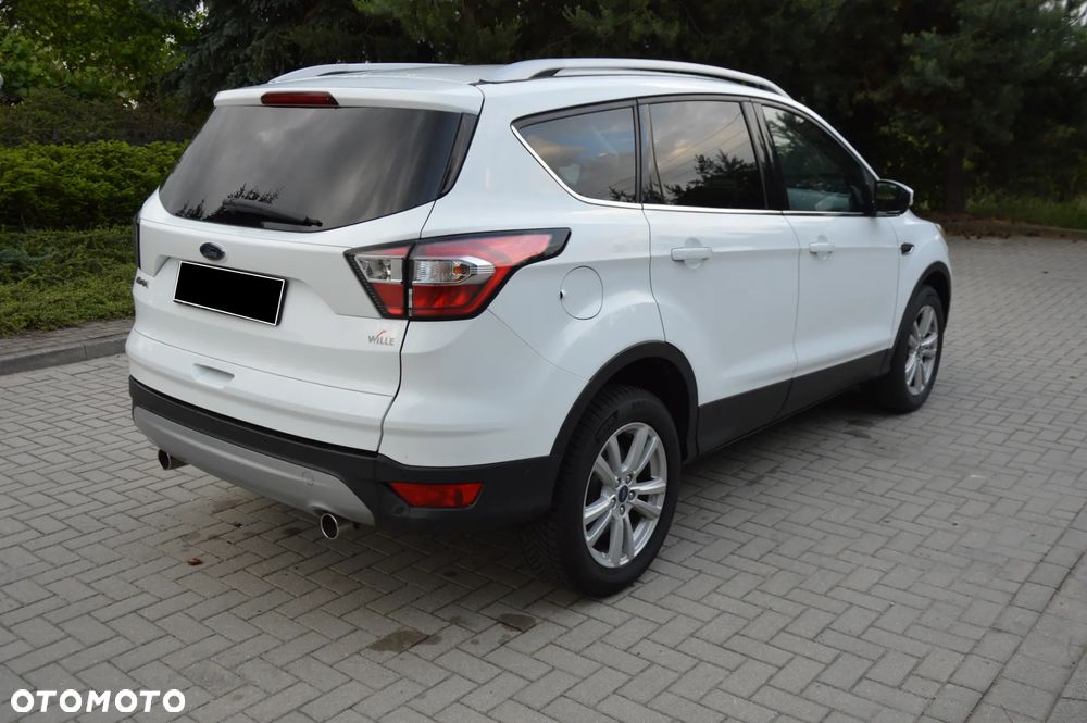 Ford Kuga 2.0 TDCi 2x4 Titanium - 10