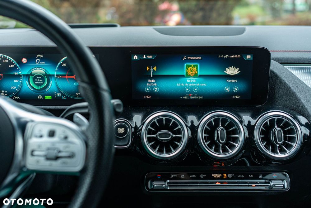 Mercedes-Benz EQA 250+ 70.5kWh AMG Line - 6