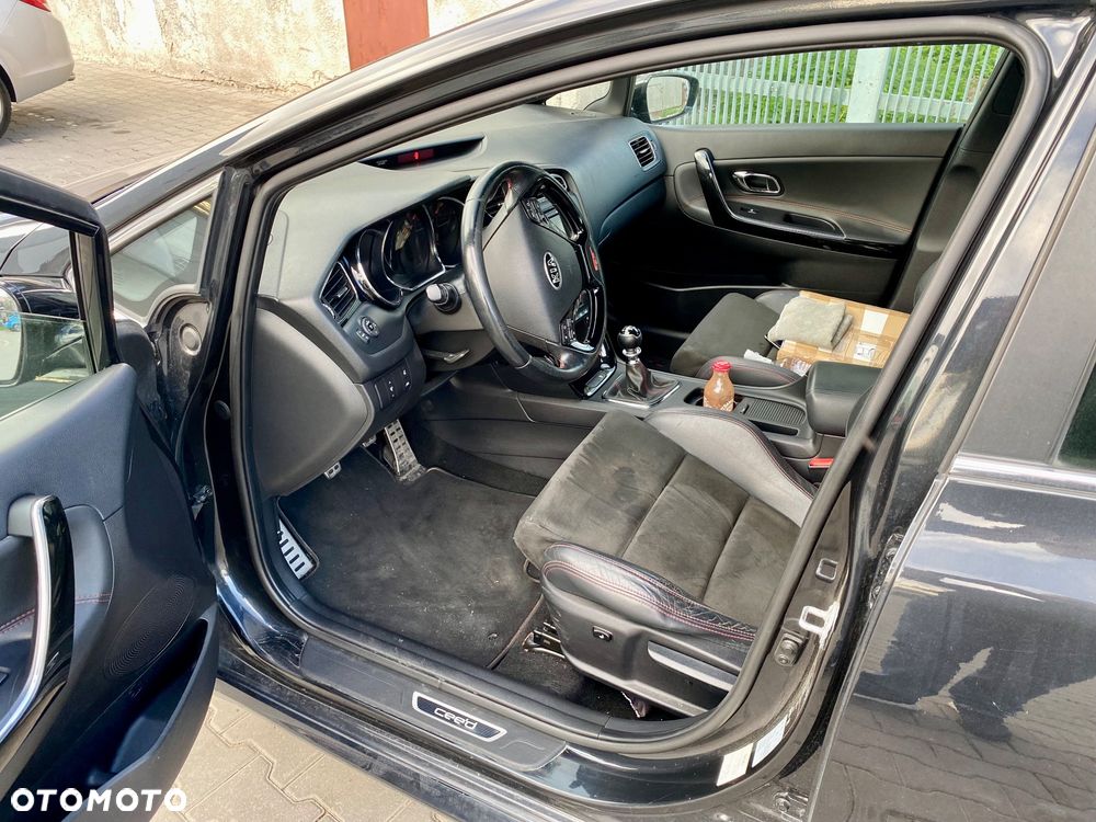 Kia Ceed - 15