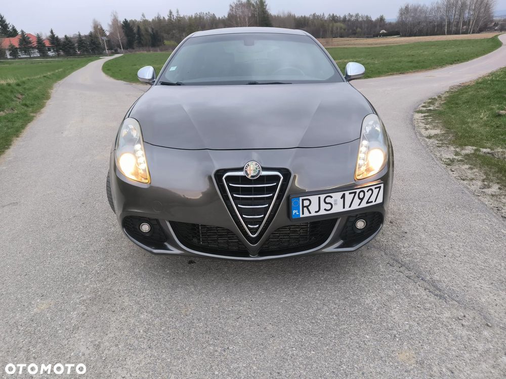 Alfa Romeo Giulietta 2.0 JTDM 16V - 5