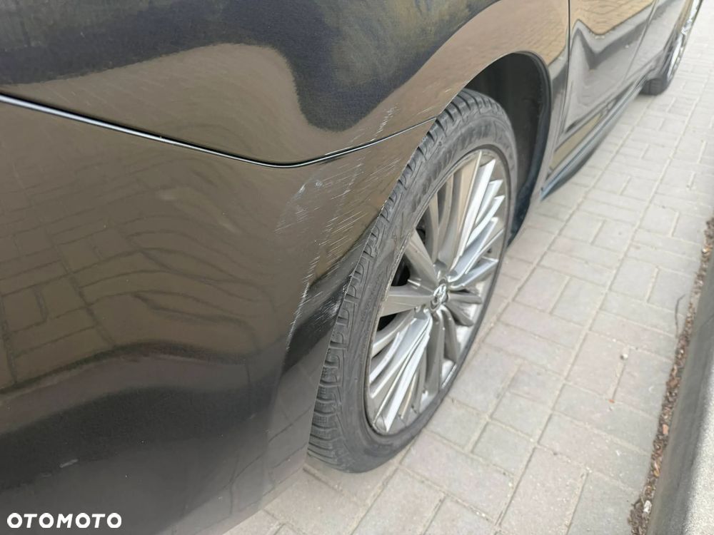 Toyota Avensis 1.8 Premium - 14