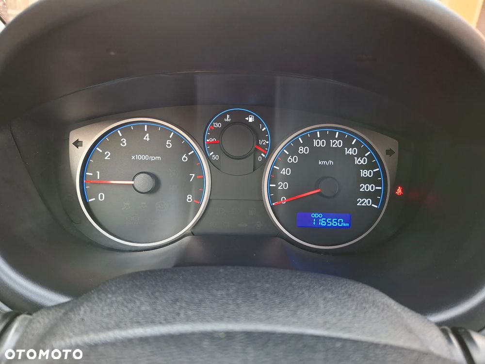 Hyundai i20 1.2 UEFA EURO 2012 Edition - 21