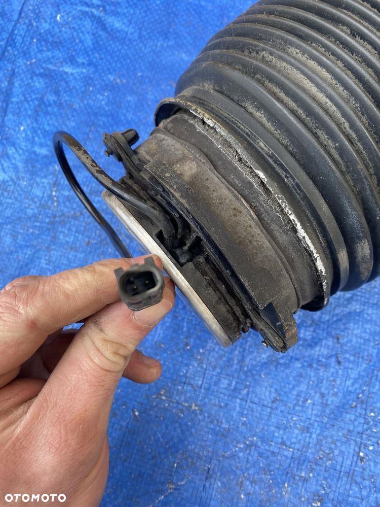 MERCEDES E W213 63 AMG A2133201025 PODUSZKA MIECH PRAWY TYŁ PRAWA TYLNA - 4