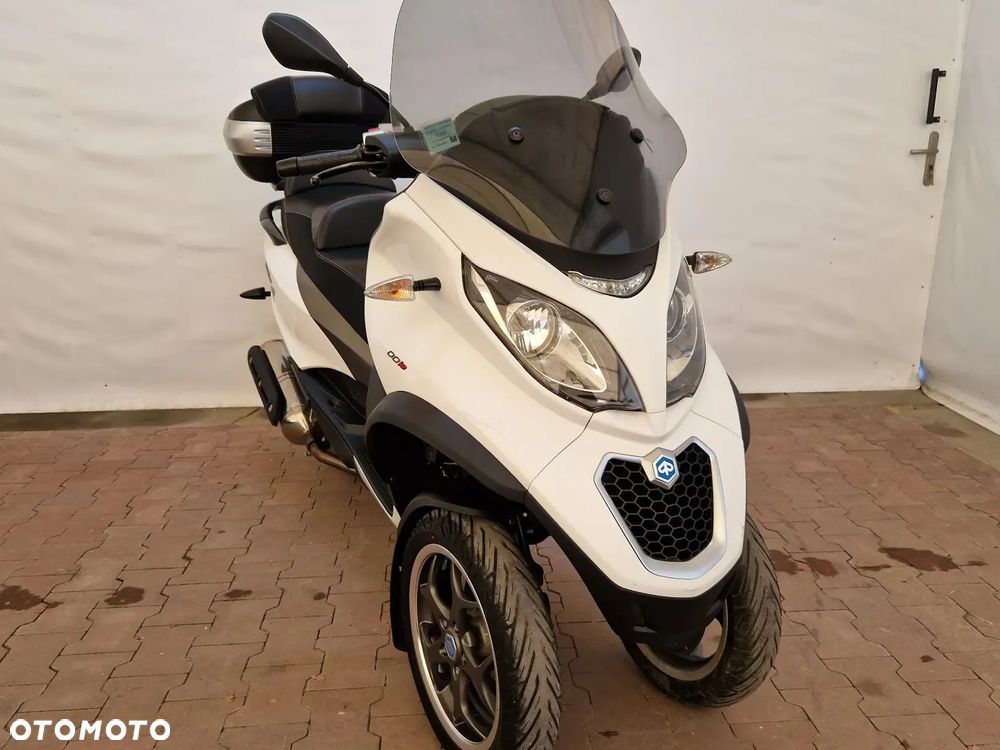 Piaggio MP-3 - 12