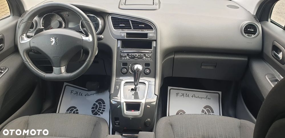 Peugeot 5008 - 12