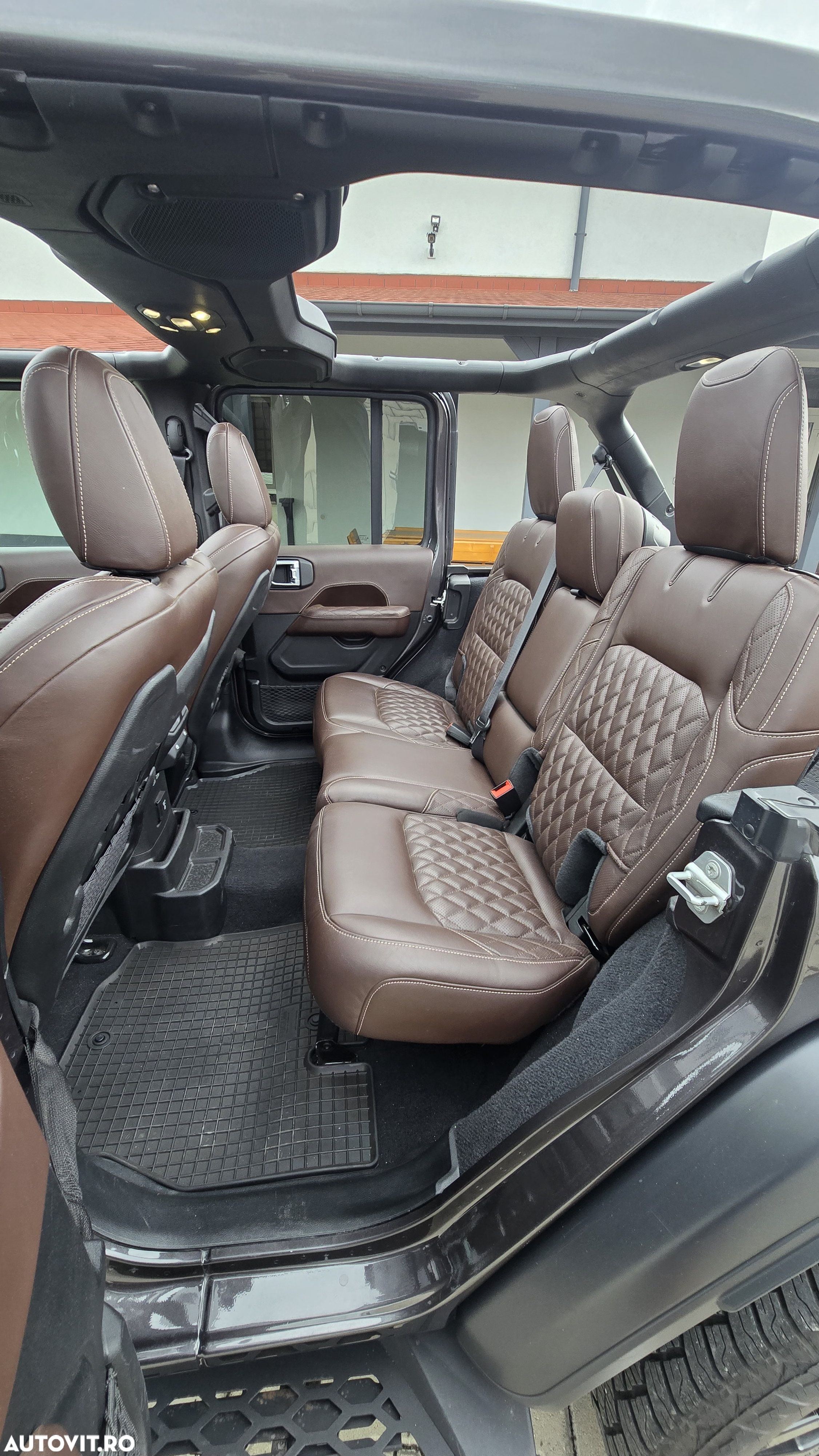 Jeep Wrangler Unlimited 2.0 Turbo AT8 Rubicon - 12